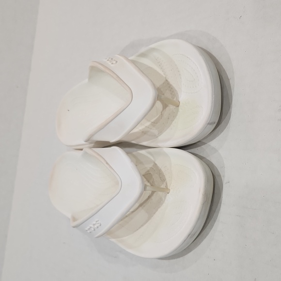 Crocs Flip Flops Size Womens 10 or Mens 8 - Picture 4 of 6